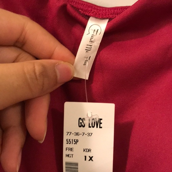 Dress (berry and stretchy) - Picture 4 of 5